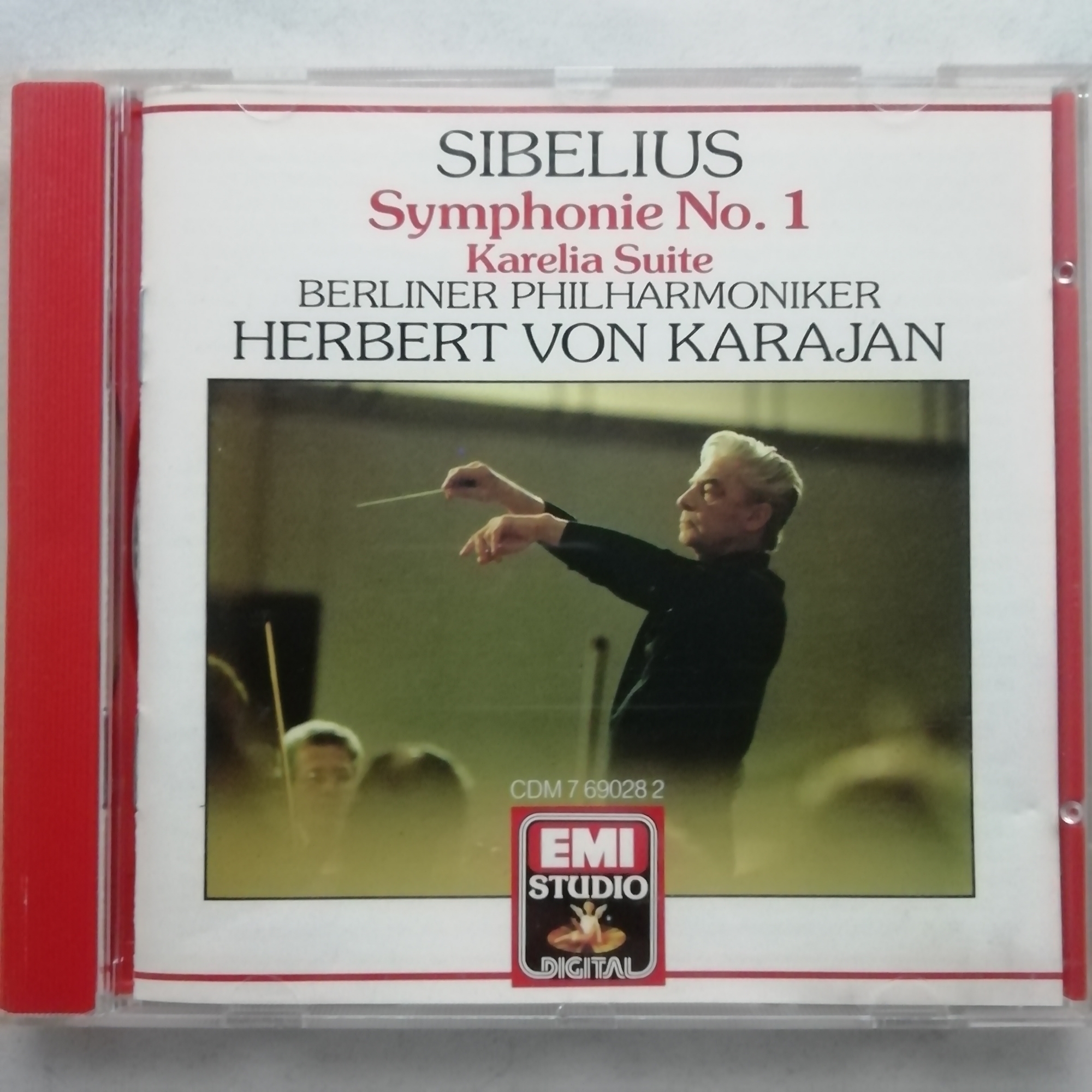 Sibelius: Symphony No. 1 / Karelia Suite / Karajan / BPO / EMI CD CDM 7  69028 2